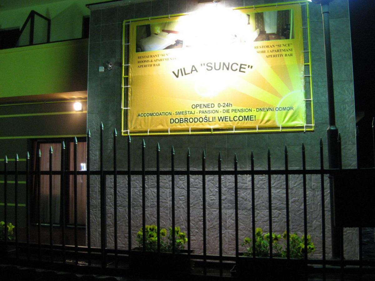 Hotel Vila Sunce Stara Pazova Buitenkant foto