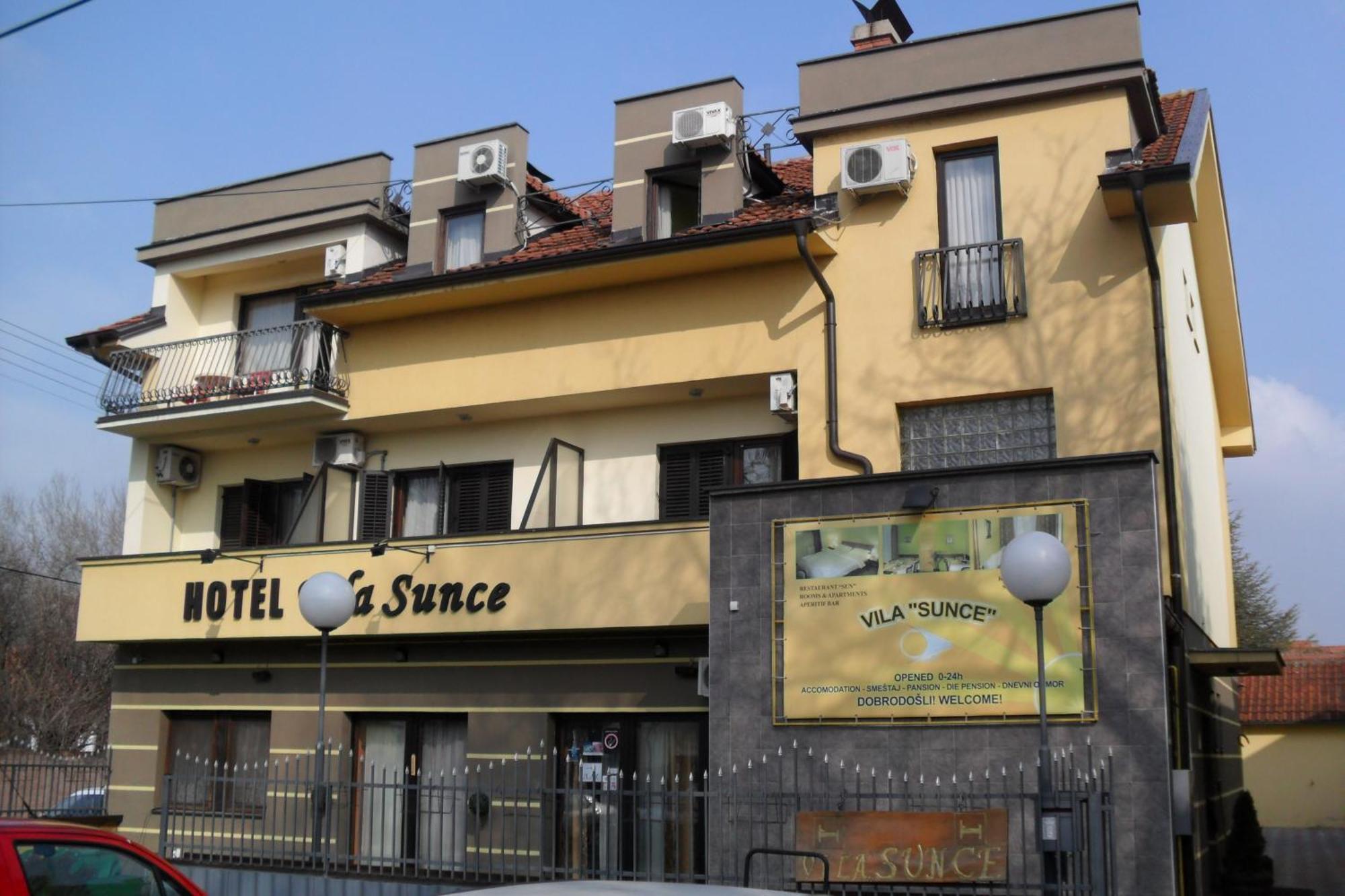 Hotel Vila Sunce Stara Pazova Buitenkant foto