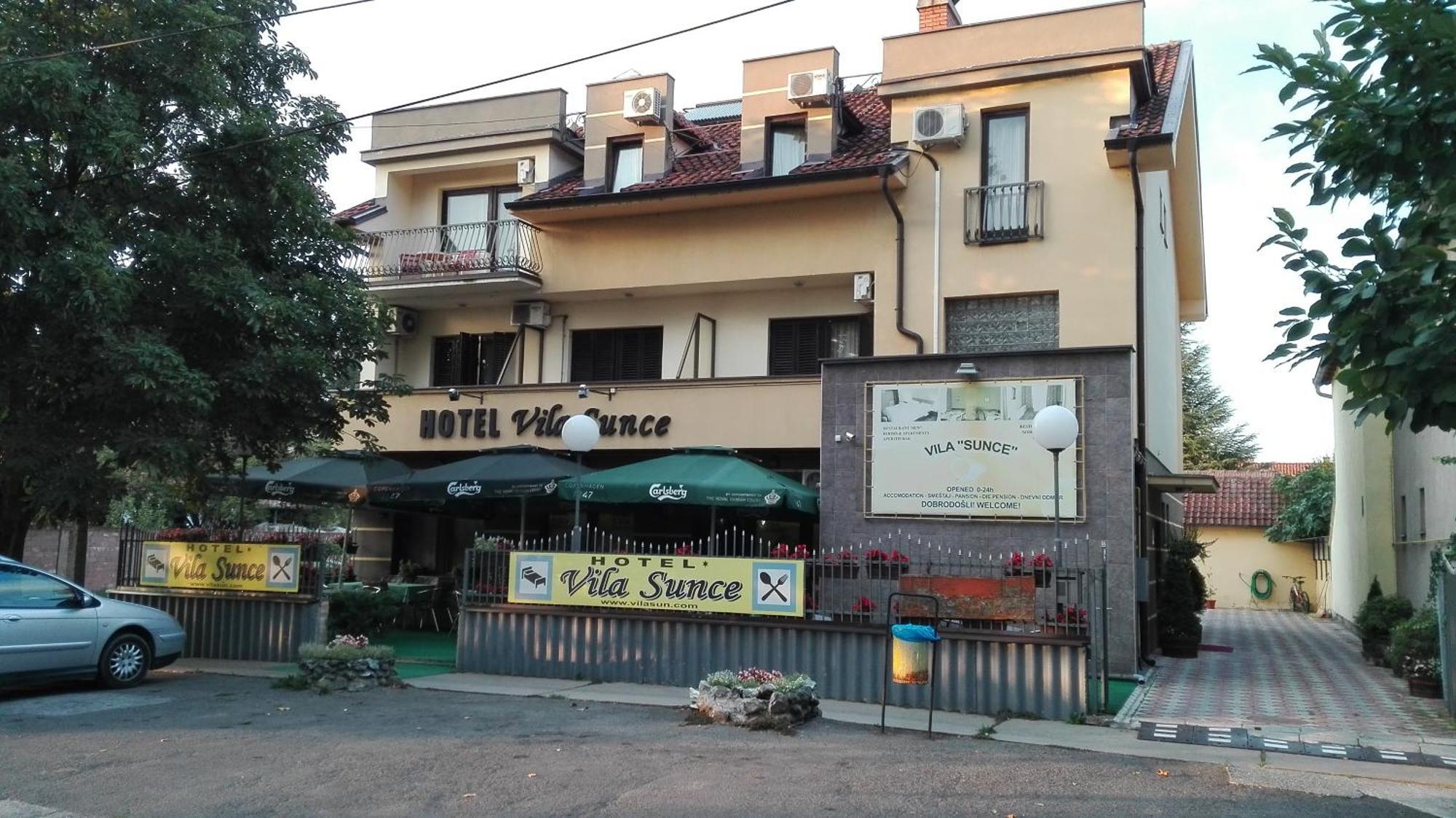 Hotel Vila Sunce Stara Pazova Buitenkant foto