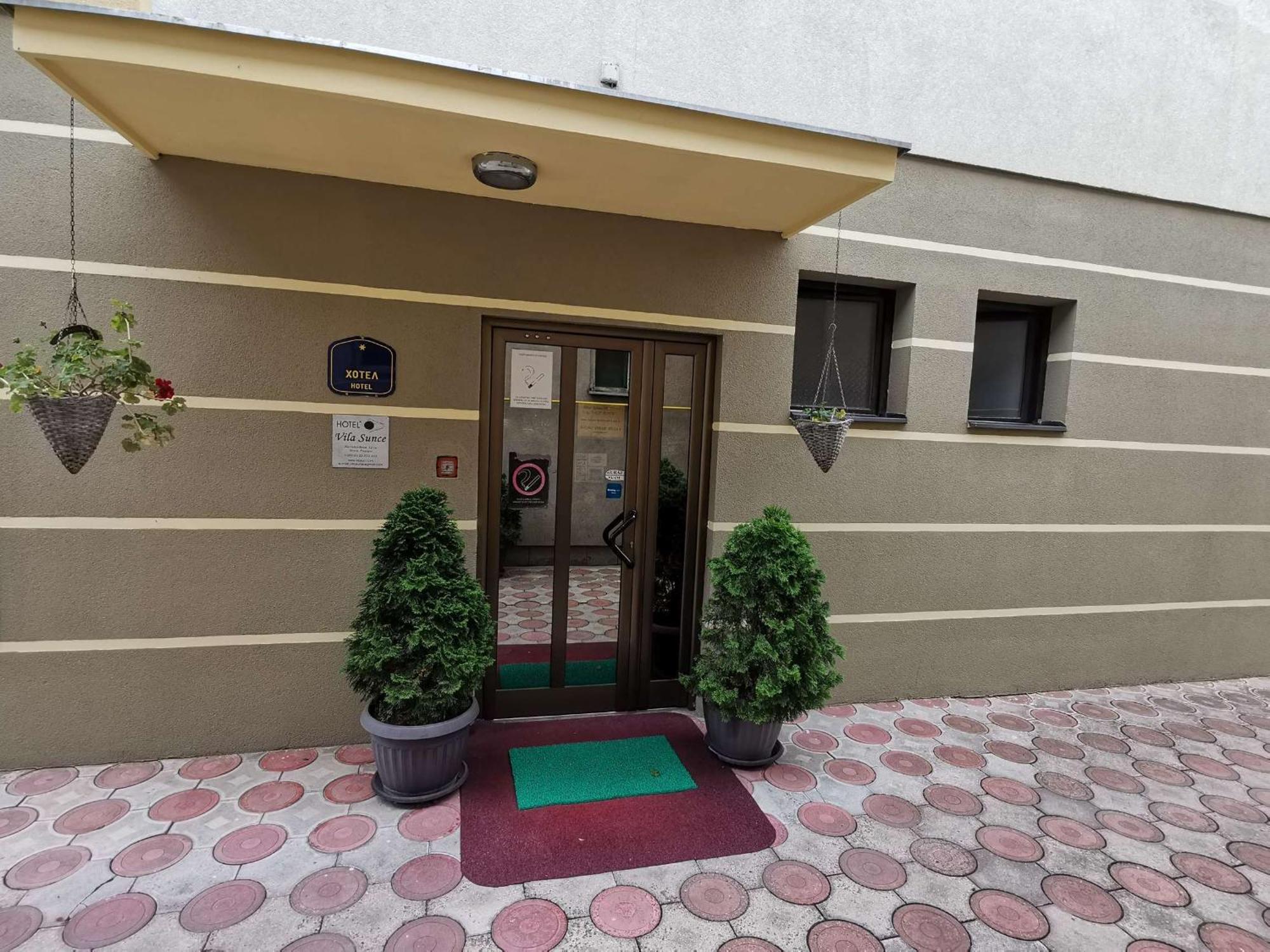 Hotel Vila Sunce Stara Pazova Buitenkant foto
