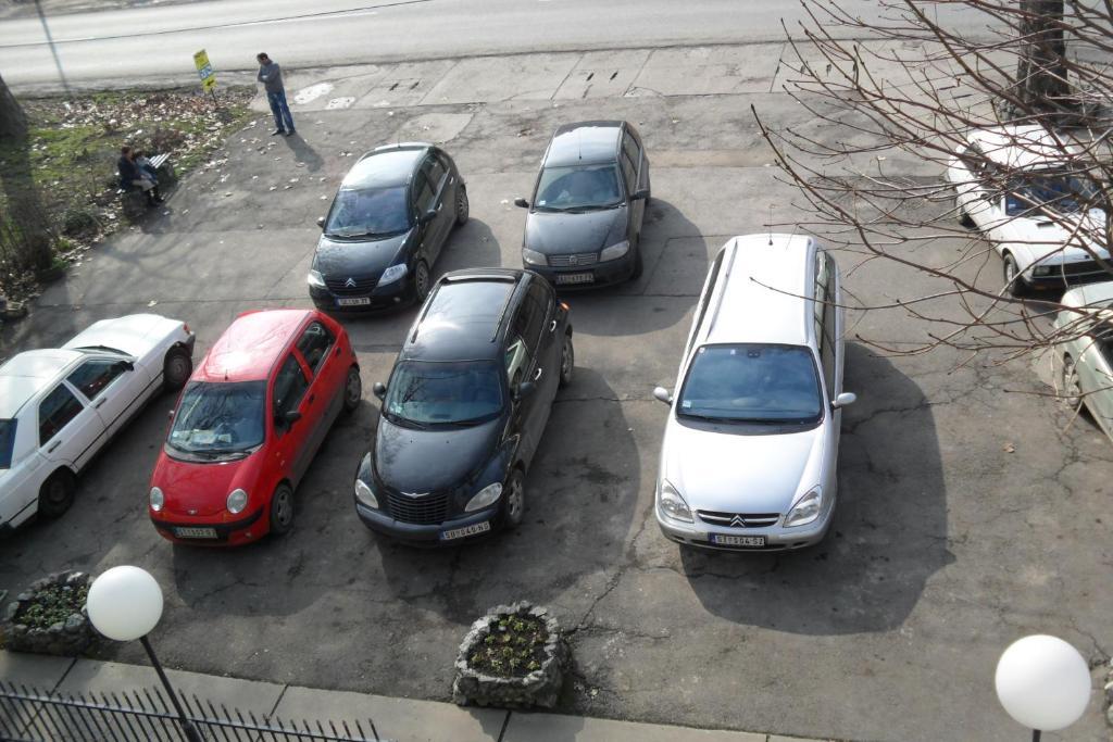 Hotel Vila Sunce Stara Pazova Buitenkant foto